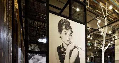 「融創(chuàng)春風(fēng)十里」售樓中心，光影演繹的自然之道！