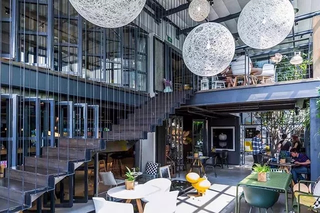 對(duì)這屆年輕人來(lái)說(shuō)，“生活”在辦公空間，才是向往的生活